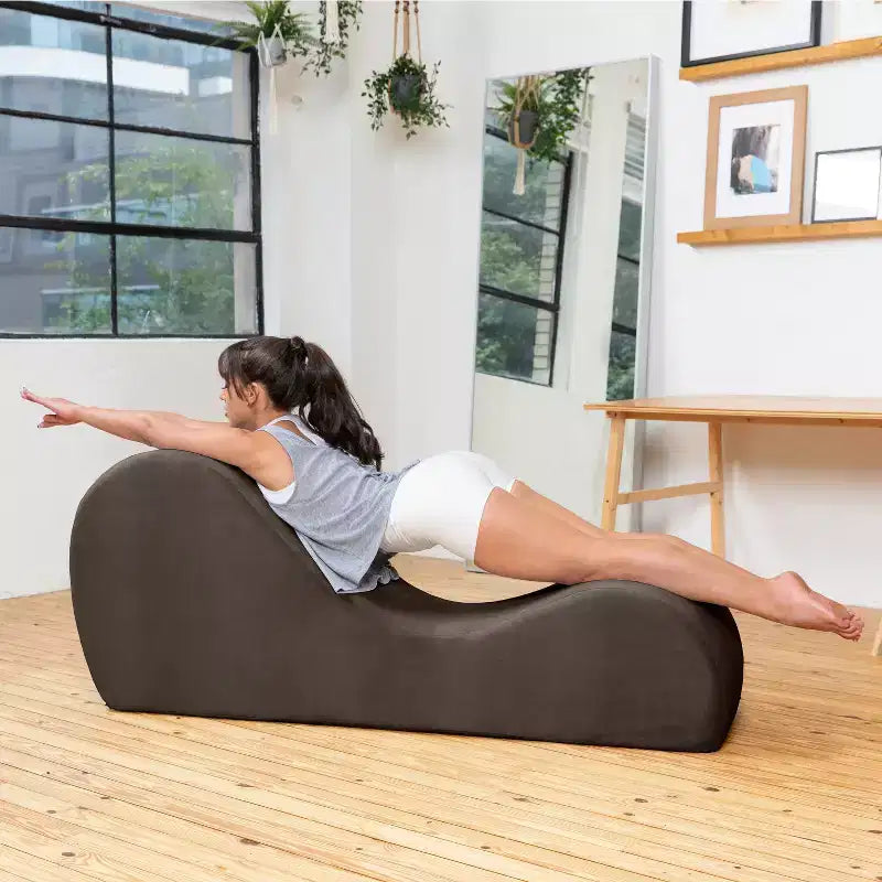 Méridienne élégante Avana pour le yoga - Fabriquée aux États-Unis - Idéale pour les étirements, la détente, l’exercice et plus encore, 60D x 18W x 26H pouces, gris clair