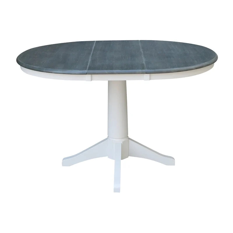 Ronde uitschuifbare eettafel van 36 met 4 Madrid-stoelen