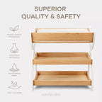 Table à langer Comfy Cubs pour bébé - Structure robuste en bois, style intemporel et deux étagères ouvertes pour les essentiels de bébé