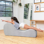 Méridienne élégante Avana pour le yoga - Fabriquée aux États-Unis - Idéale pour les étirements, la détente, l’exercice et plus encore, 60D x 18W x 26H pouces, gris clair