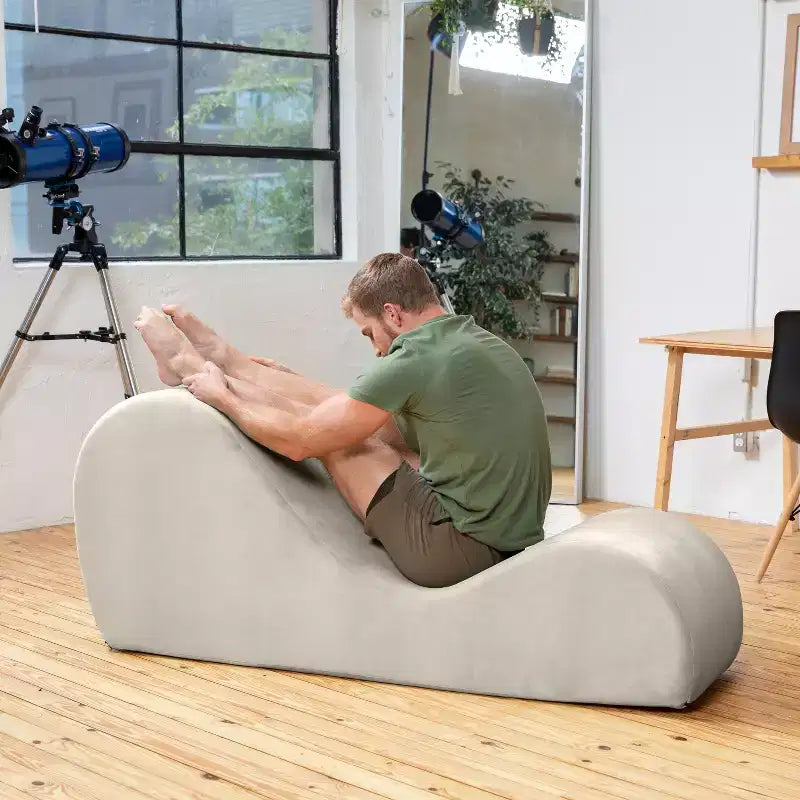 Méridienne élégante Avana pour le yoga - Fabriquée aux États-Unis - Idéale pour les étirements, la détente, l’exercice et plus encore, 60D x 18W x 26H pouces, gris clair