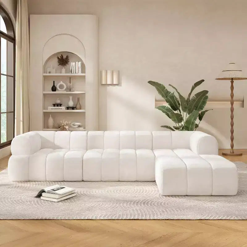 Nowoczesna narożna sofa segmentowa w kształcie litery L Christopher Knight Home Keri 122 z pianką o wysokiej gęstości i niskim oparciem