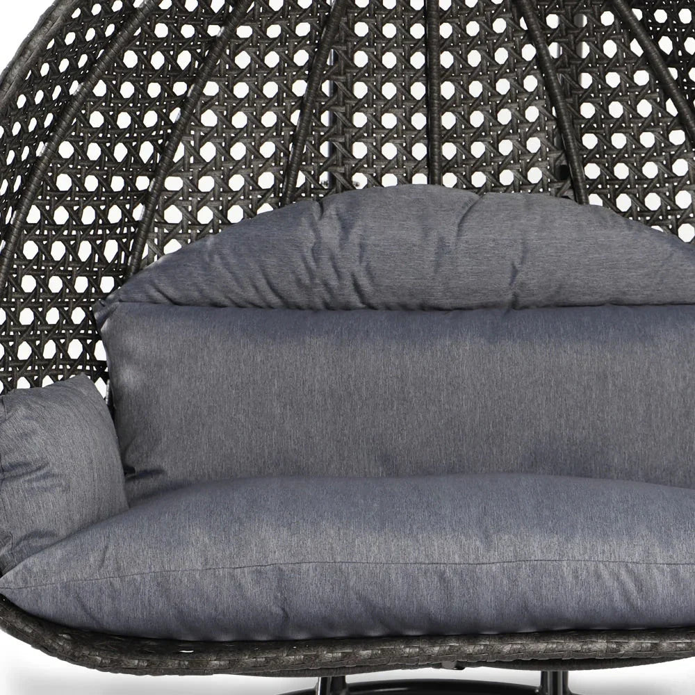 LeisureMod hangende eierstoel voor 2 personen met standaard - hangmatstoel voor buiten en binnen van rotanlook wicker, met kussens