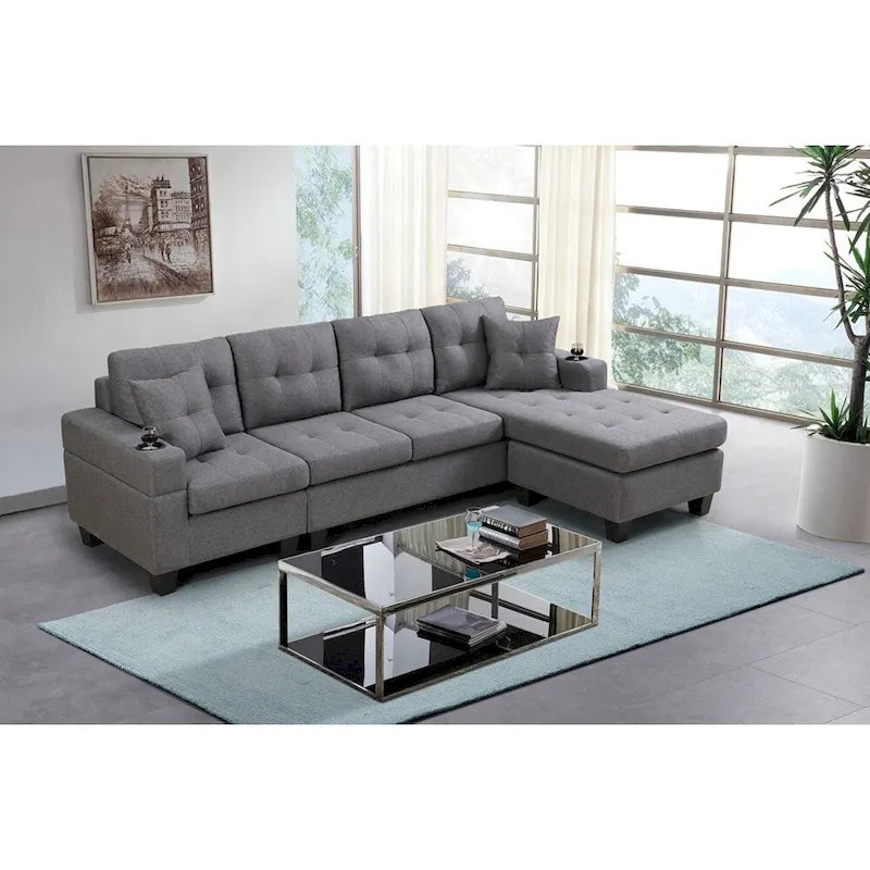 Wohnlandschaft mit L-förmiger Chaiselongue und Getränkehalter