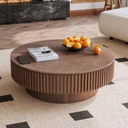 Moderne ronde salontafel van gefineerd massief hout met opbergruimte