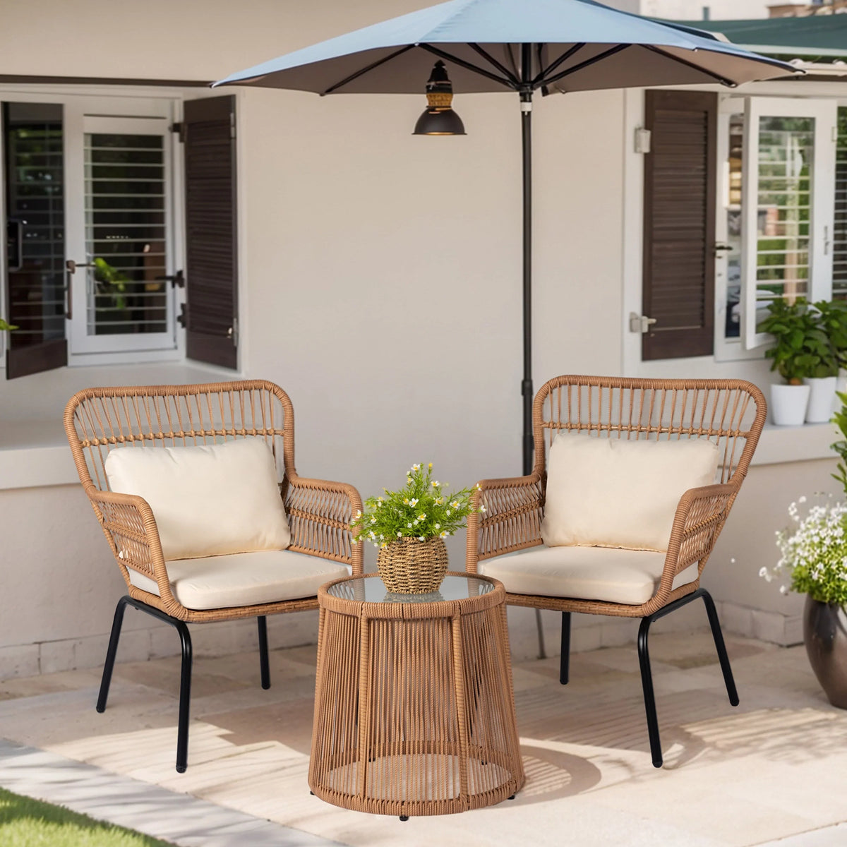 3-teiliges Outdoor-Bistroset aus Korbgeflecht, wetterfeste Rattan-Gartenmöbel mit Stühlen und Kissen