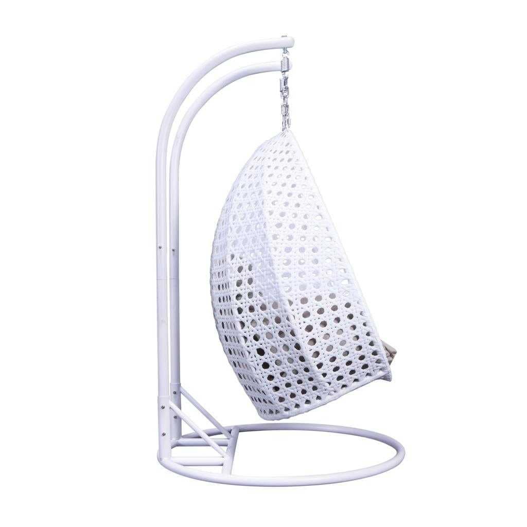 LeisureMod hangende eierstoel voor 2 personen met standaard - hangmatstoel voor buiten en binnen van rotanlook wicker, met kussens