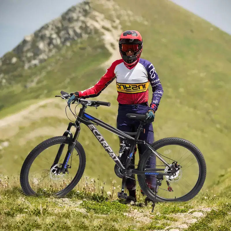 Okak 26IN mountainbike met schijfremmen, fiets voor volwassenen met 21 versnellingen, stevig frame en dubbele achtervering, voor fietsen op stadswegen