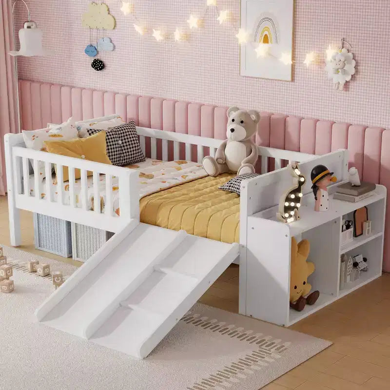 Lit mezzanine bas Whisen format une place pour enfants avec toboggan, bibliothèque de rangement mobile et barrières de sécurité