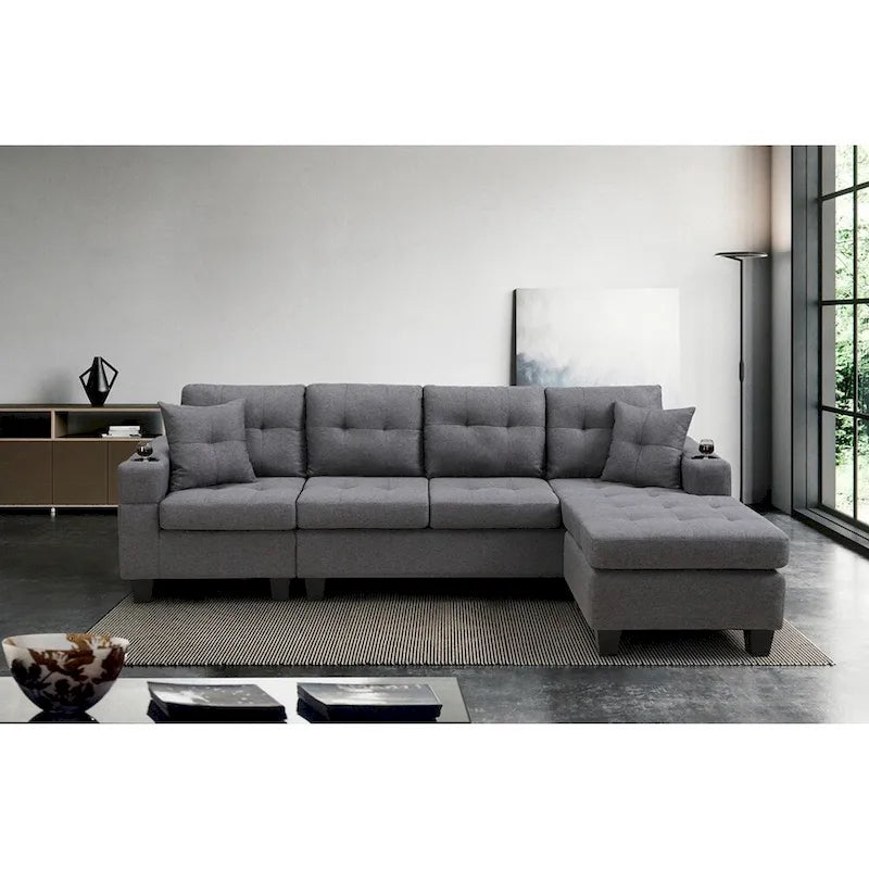 Wohnlandschaft mit L-förmiger Chaiselongue und Getränkehalter