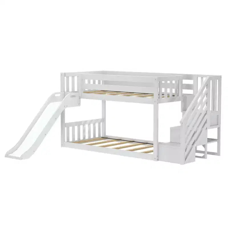 Niedriges Etagenbett, 90 x 190 cm, mit Treppe, Rutsche und Feuerwehrauto-Vorhang