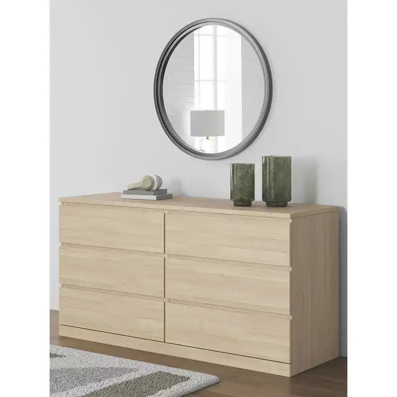 Signature Design by Ashley moderne Onita-Kommode mit 6 Schubladen, Kommode aus Holz in Naturbraun ohne Beschläge