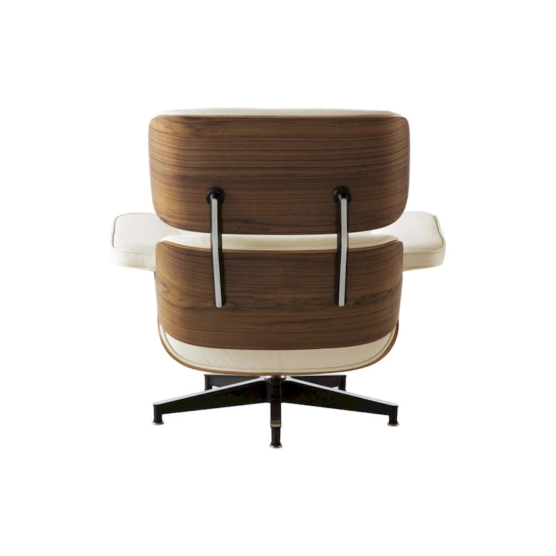Moderne leren loungestoel met armleuningen, mid-century-stijl
