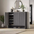 Meuble à chaussures avec portes cannelées et étagères réglables pour l’entrée ou le salon