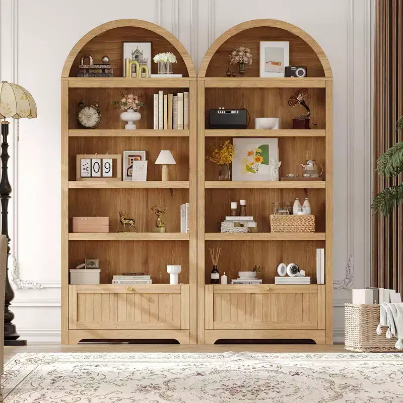 Bibliothèque arquée de 72 pouces avec tiroir de rangement, meuble vitrine moderne en bois à 6 niveaux avec étagères ouvertes et tiroir inférieur, porte d’armoire incurvée
