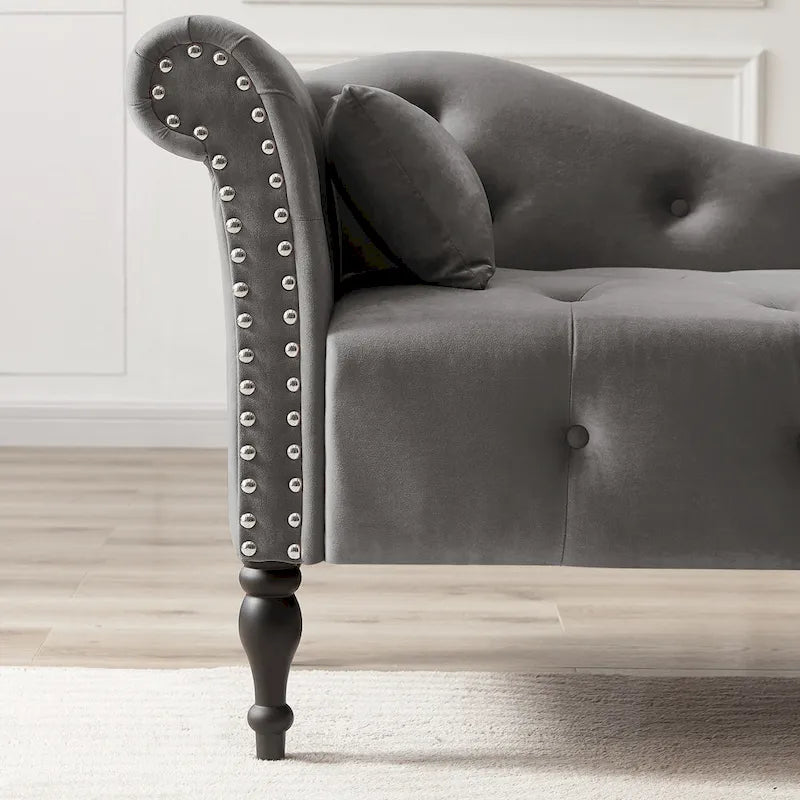 Moderne Chaiselongue, 60.6, mit Samtbezug, Knopfheftung, Beinen aus Massivholz und Ziernägeln