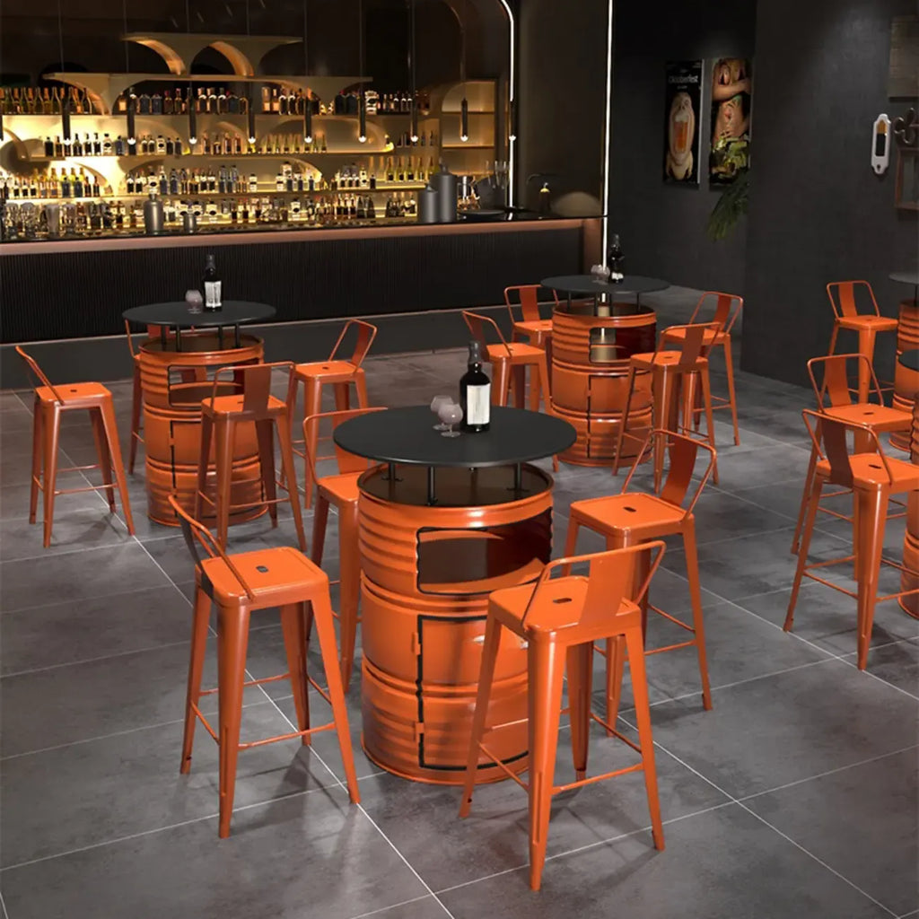 Tables de bar industrielles en métal noir et orange, en forme de fût, avec rangement