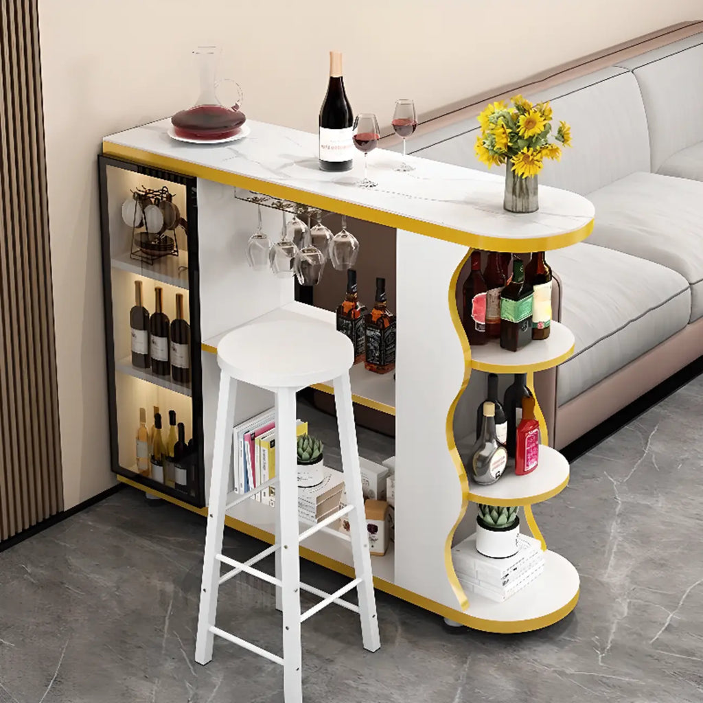 Moderner Bartisch in organischer Form mit Steinplatte und Stauraum für Hausbars