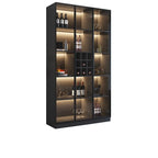 Minimalistischer schwarzer Weinschrank aus Holz mit Glastür