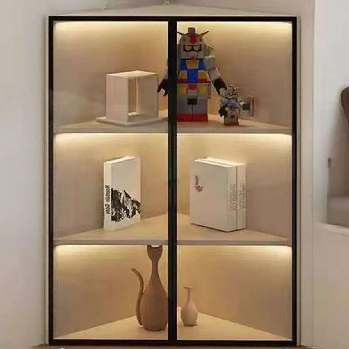 Vitrine d'angle moderne en métal et bois gris avec porte vitrée