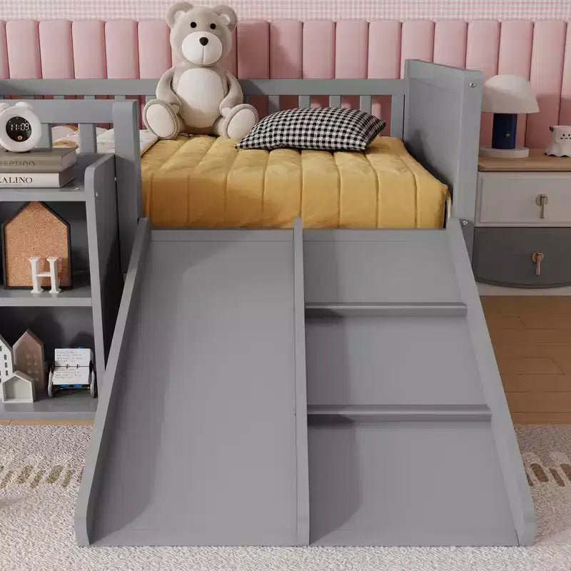 Lit mezzanine bas Whisen format une place pour enfants avec toboggan, bibliothèque de rangement mobile et barrières de sécurité