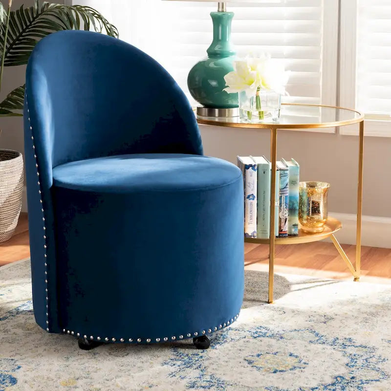 Poltrona accentata Glam Velvet Rolling con ruote piroettanti
