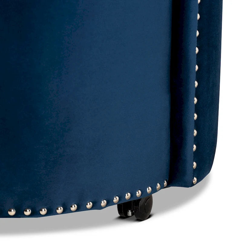 Poltrona accentata Glam Velvet Rolling con ruote piroettanti