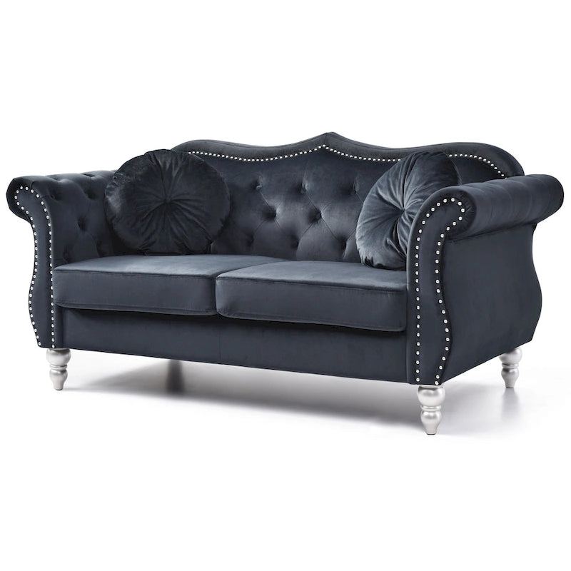 Divanetto in velluto con borchie decorative