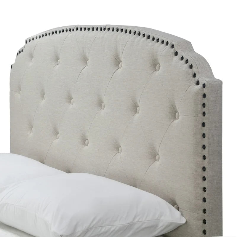 Giroletto Queen Size - Tessuto Beige con Bottoni Trapuntati e Rivetti Decorativi