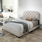 Giroletto Queen Size - Tessuto Beige con Bottoni Trapuntati e Rivetti Decorativi