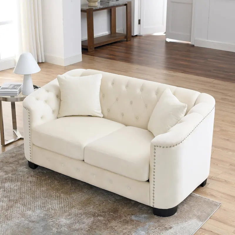 Divano Chesterfield in velluto da 150 cm — 2 posti con schienale capitonné e braccioli con borchie