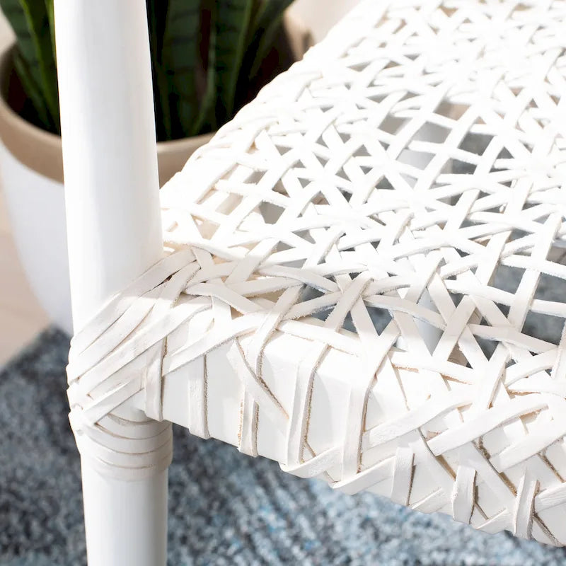 Poltrona con accenti in pelle intrecciata – 63,5 cm L x 53,3 cm P x 78,7 cm A