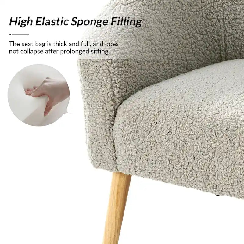 Moderne Sheila-fauteuil van bouclé met een breedte van 30 W en poten van massief hout, set van 2, van HULALA HOME