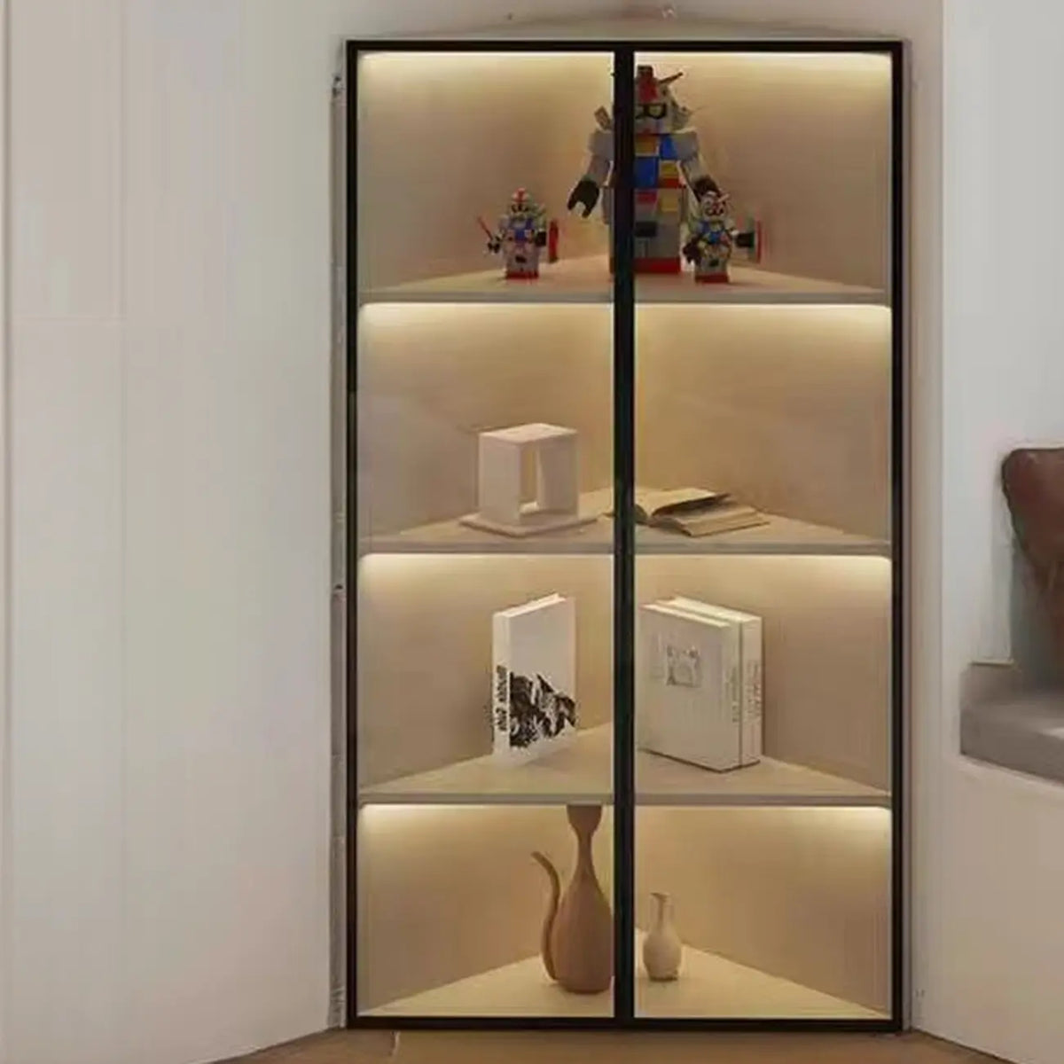 Vitrine d'angle moderne en métal et bois gris avec porte vitrée