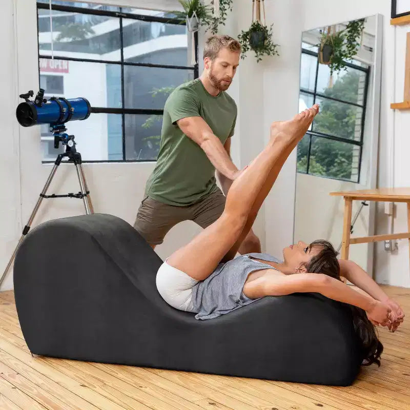Méridienne élégante Avana pour le yoga - Fabriquée aux États-Unis - Idéale pour les étirements, la détente, l’exercice et plus encore, 60D x 18W x 26H pouces, gris clair
