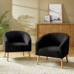 Moderne Sheila-fauteuil van bouclé met een breedte van 30 W en poten van massief hout, set van 2, van HULALA HOME