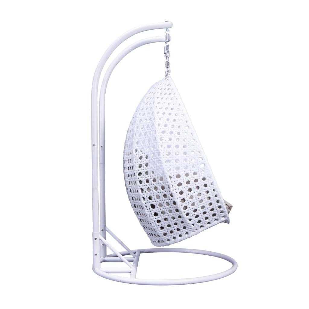 LeisureMod hangende eierstoel voor 2 personen met standaard - hangmatstoel voor buiten en binnen van rotanlook wicker, met kussens