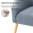 Moderne Sheila-fauteuil van bouclé met een breedte van 30 W en poten van massief hout, set van 2, van HULALA HOME
