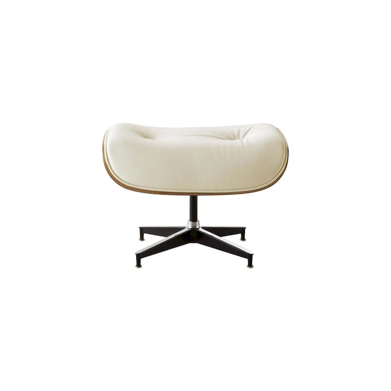 Moderne leren loungestoel met armleuningen, mid-century-stijl