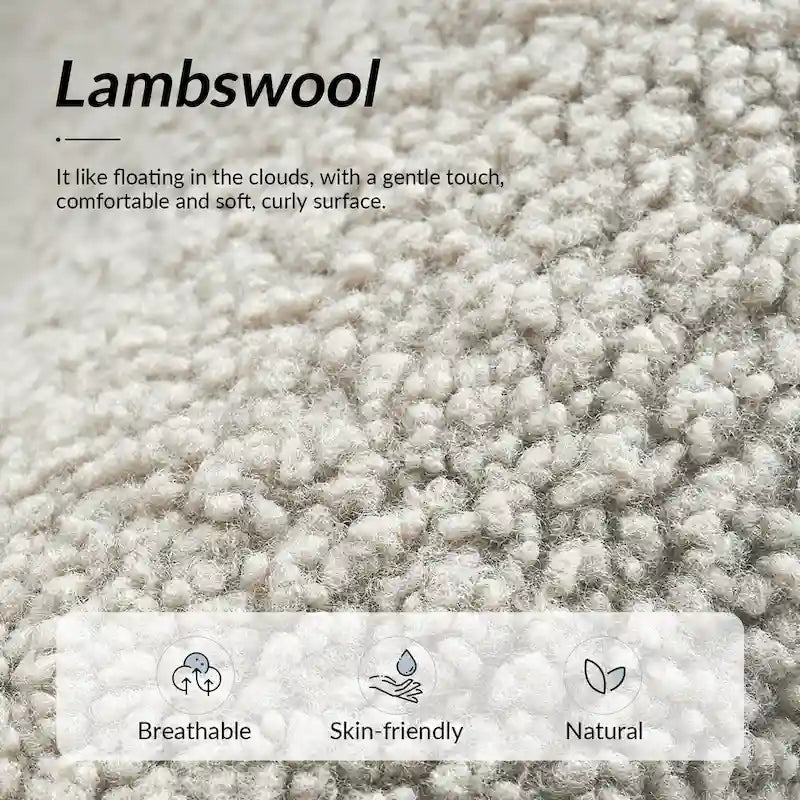 Moderne Sheila-fauteuil van bouclé met een breedte van 30 W en poten van massief hout, set van 2, van HULALA HOME
