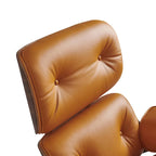 Moderne leren loungestoel met armleuningen, mid-century-stijl