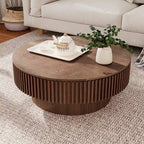 Moderne ronde salontafel van gefineerd massief hout met opbergruimte