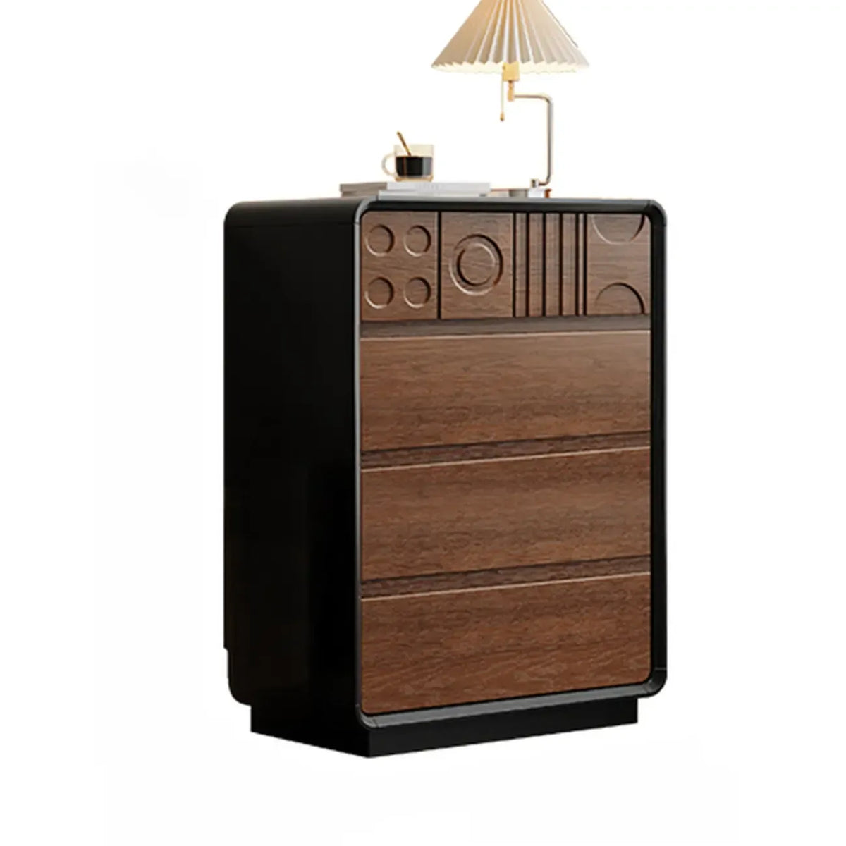Houten ladekast geïnspireerd op art deco, met geometrisch snijwerk