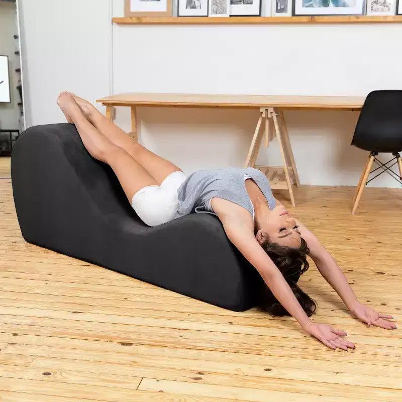 Méridienne élégante Avana pour le yoga - Fabriquée aux États-Unis - Idéale pour les étirements, la détente, l’exercice et plus encore, 60D x 18W x 26H pouces, gris clair