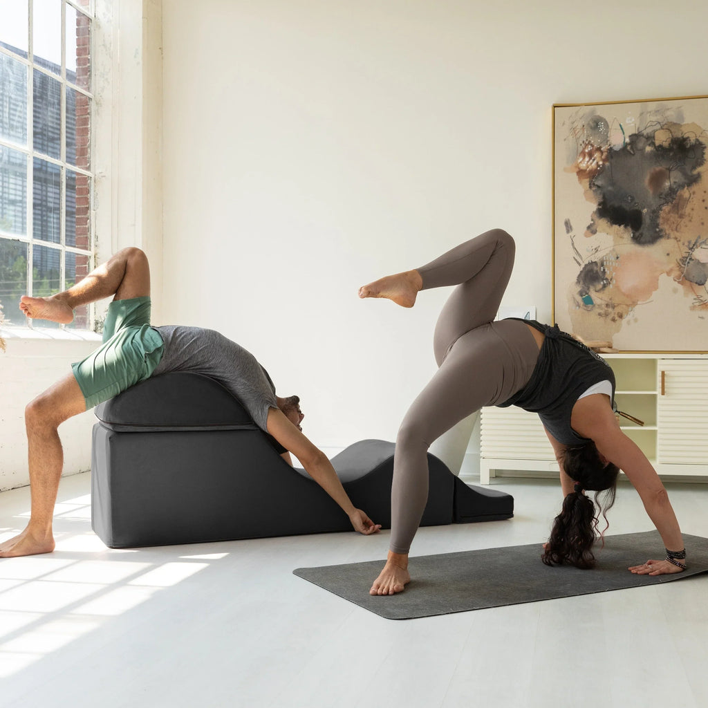 Avana Kami verstelbare chaise longue / voor yoga en massage - 2-in-1 poef met verborgen uitklapbare yogaloungestoel, microfluweel - N/A